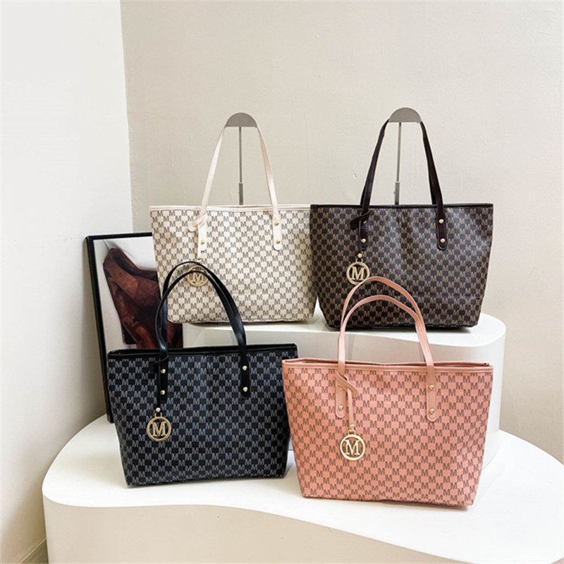 Large Capacity Commuting Tote  - Women Bags On Sale Clearance incelemesi ve fiyatı