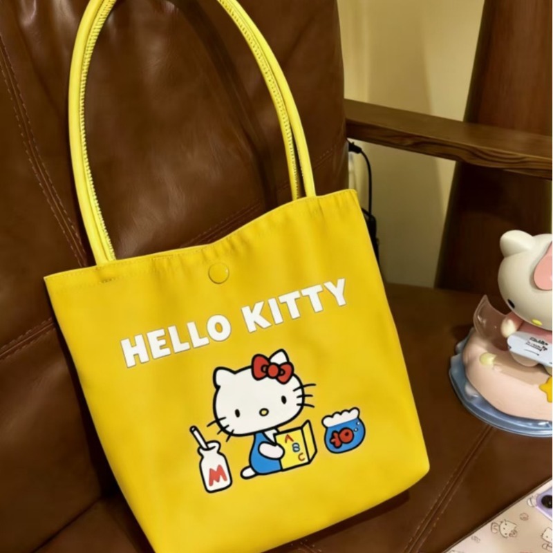 2026 New Yellow Kitty Handbag  - Women'S Bags New Look incelemesi ve fiyatı